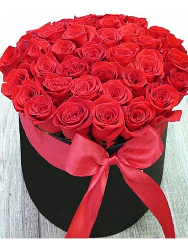 Kutuda Kırmızı Güller